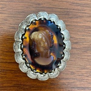 Vintage cameo brown and gold brooch